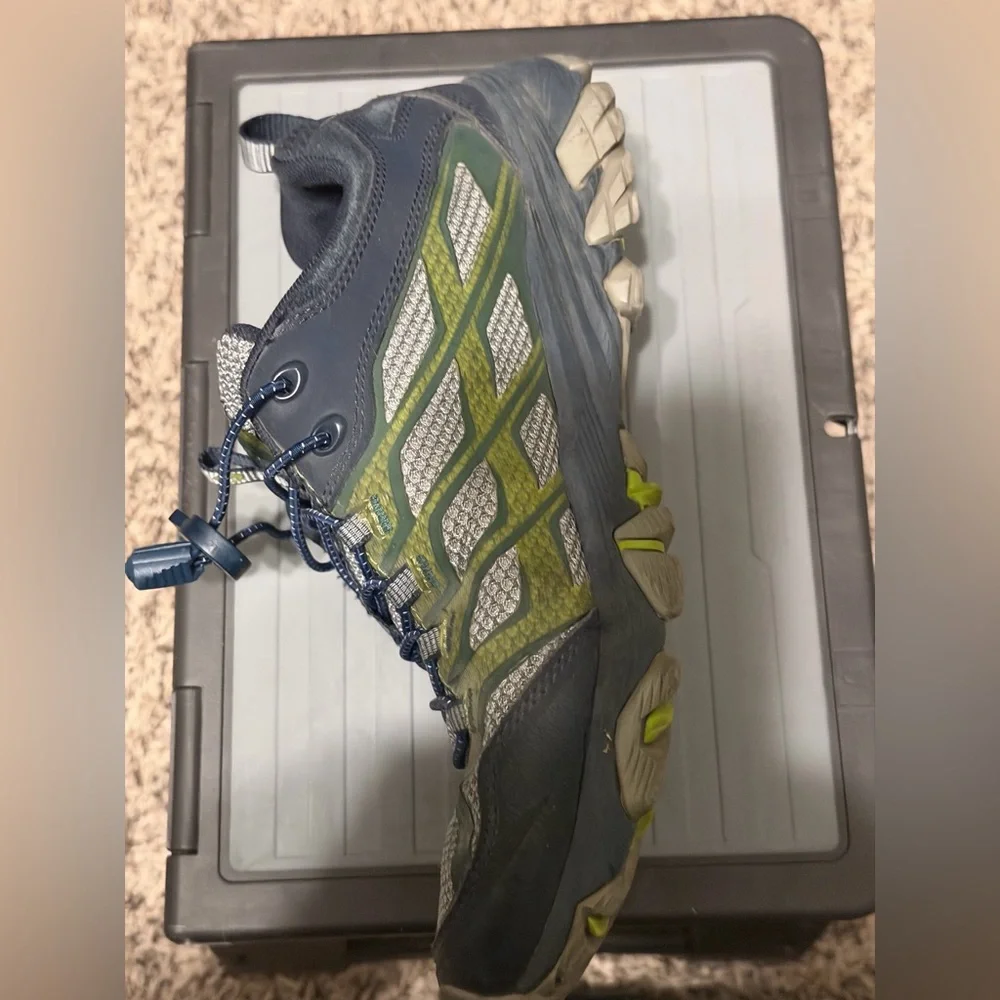 Merrell Men’s shoes - Picture 2 of 16